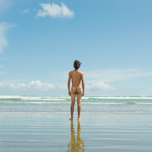 Naakt op reis: is de 'nakation' de nieuwste reistrend?