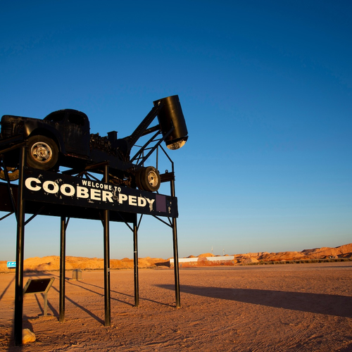In ‘s werelds opaalhoofdstad leven mensen ondergronds om de hitte te ontduiken
