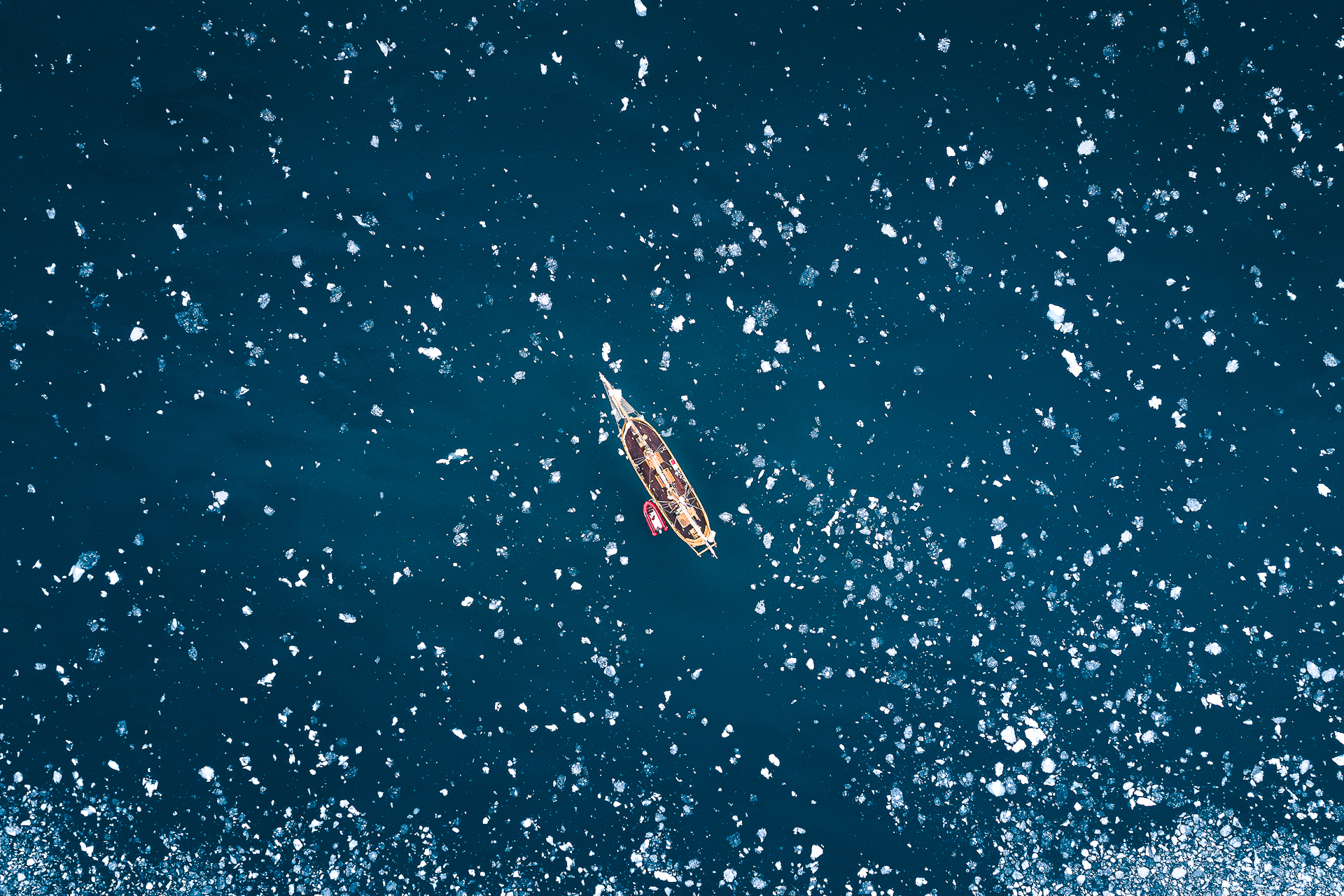 _Ales_Mucha_Greenland-1637931545