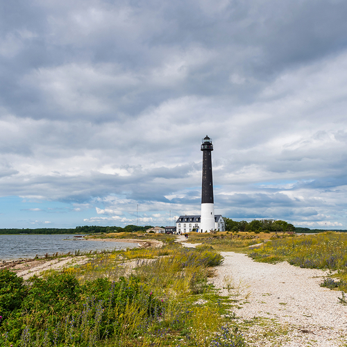 Deze Estse fietsroute leidt je langs middeleeuwse steden en kalkstenen kliffen
