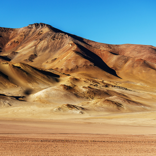 In de Atacama worden onze ongedragen kledingstukken gedumpt