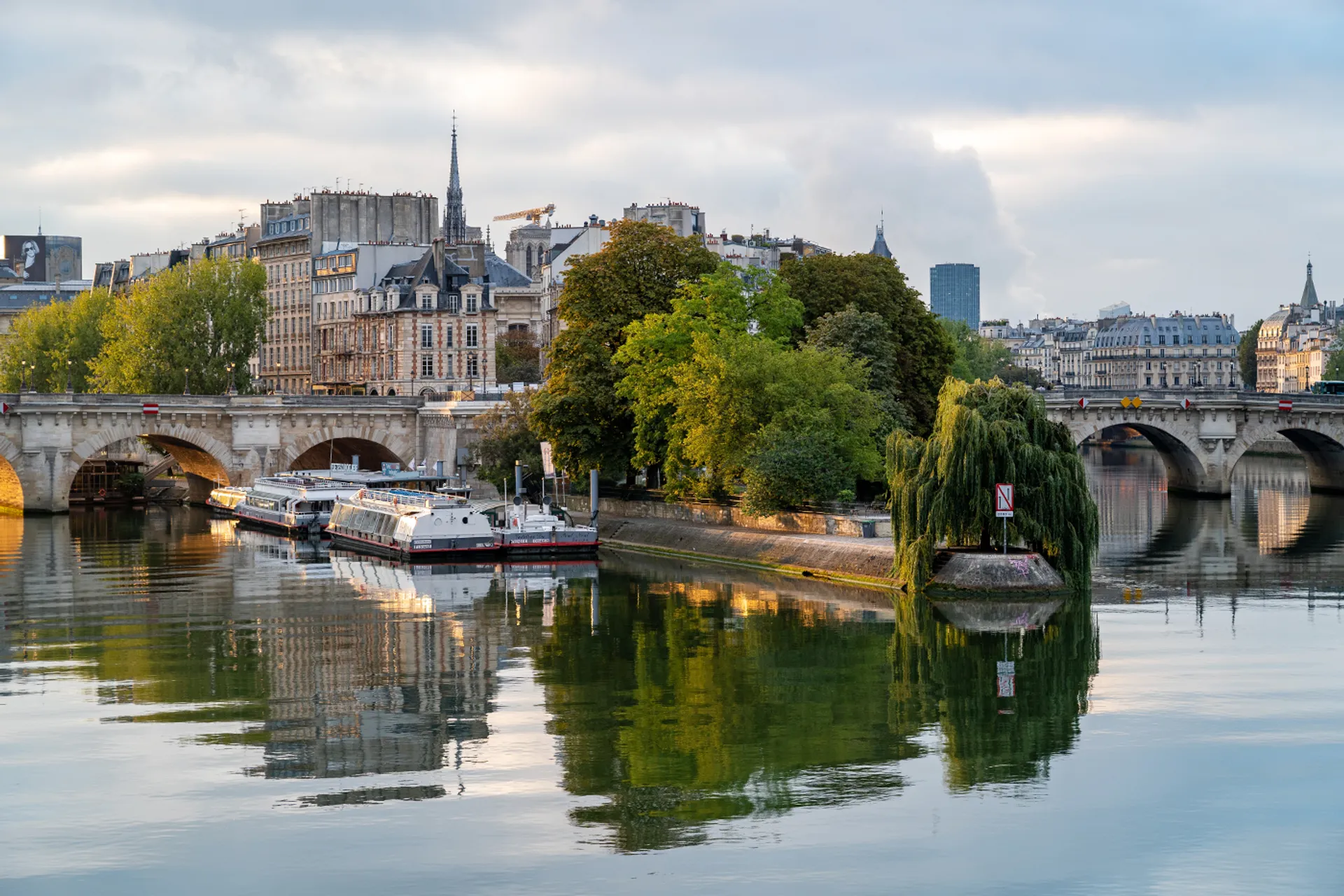 3OR_Pont_Neuf_Parijs_Frankrijk-1657709097