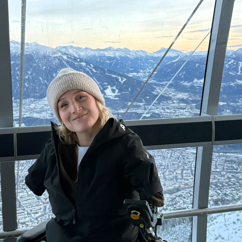 Eva over haar passie voor skiën: “Als ik van die berg zoef, voel ik me helemaal onbeperkt”