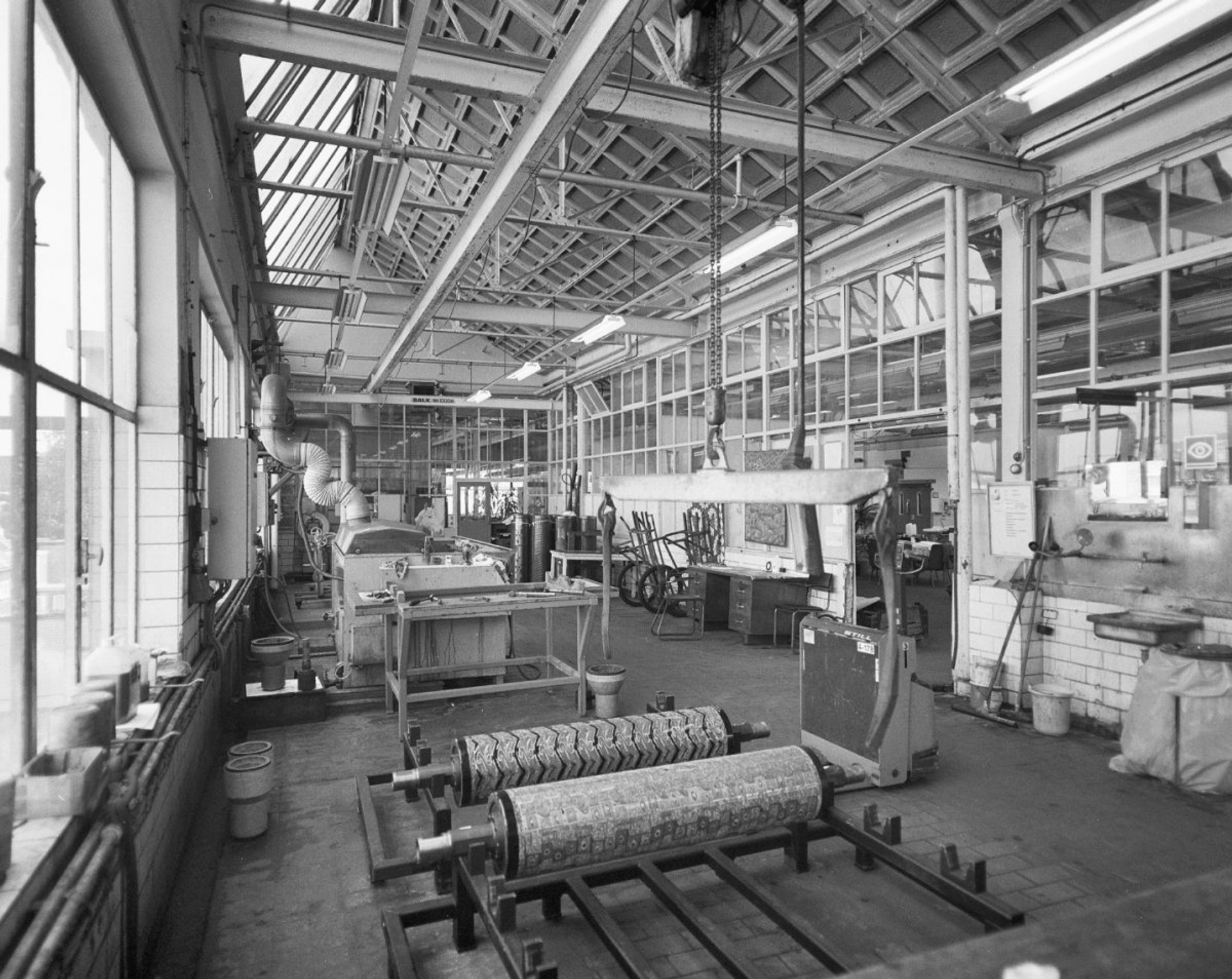 Interieur__overzicht_fabriekshal_-_Helmond_-_20001169_-_RCE-1719498050