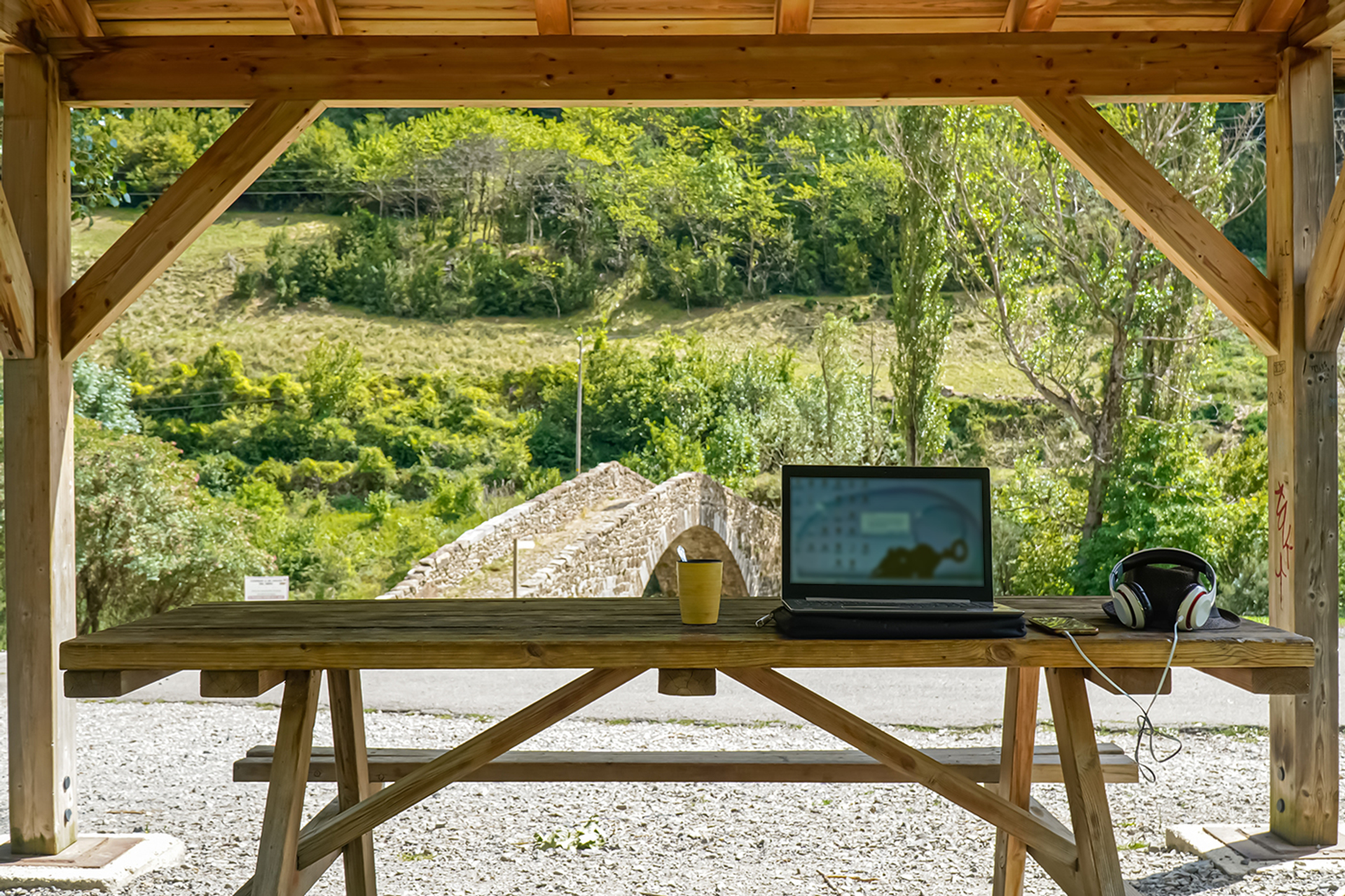 3OR_Digital_nomad_in_de_natuur-1664308143