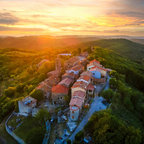 Van paprikahoofdstad tot kleinste stad ter wereld: 10 charmante plaatsen in de Balkan