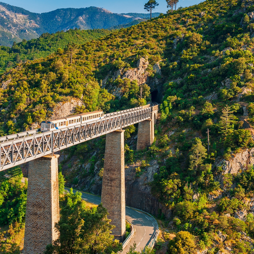 Spotgoedkoop een hele week treinen door Corsica