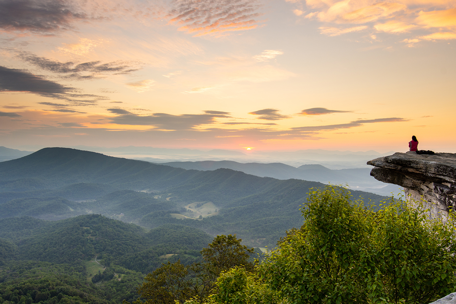 3OR_Appalachian_Trail_McAfee_Knob_Virginia_2-1665049639