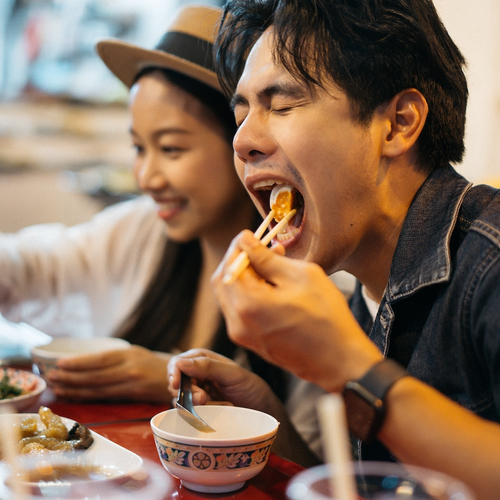 Gefrituurde vogelspin tot larvenkaas: 10 bizarre buitenlandse gerechten