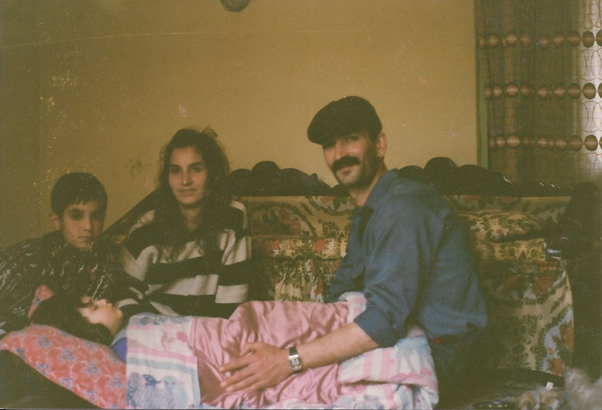 02_Iran_1e_kennismaking_met_gezin_aan_grens_met_Turkije-1729681674