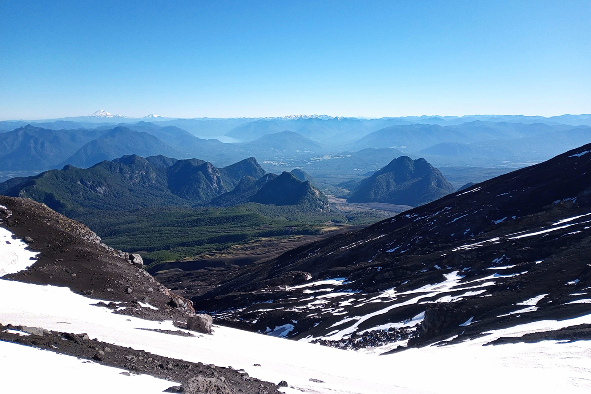 3OR_Uitzicht_top_Villarrica_Pucon_Chili_Zuid-Amerika-1660225197