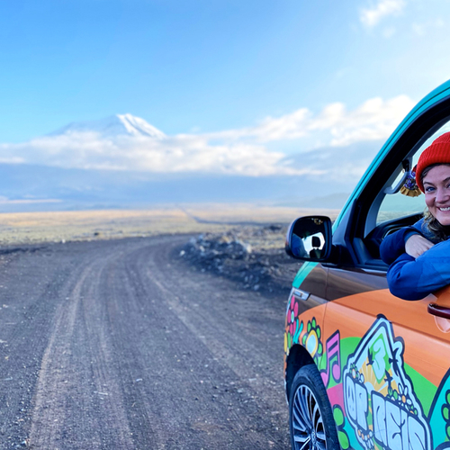 Laat je meevoeren naar de sixties met onze hippietrail-playlist