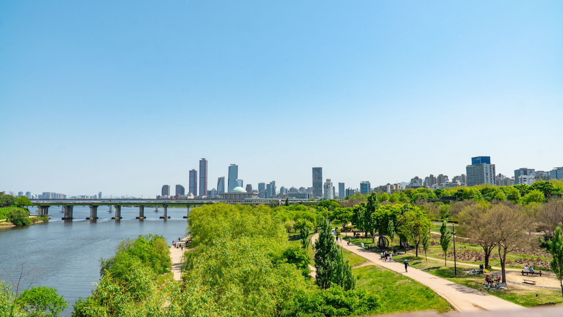 shutterstock_1962520411-1735565577