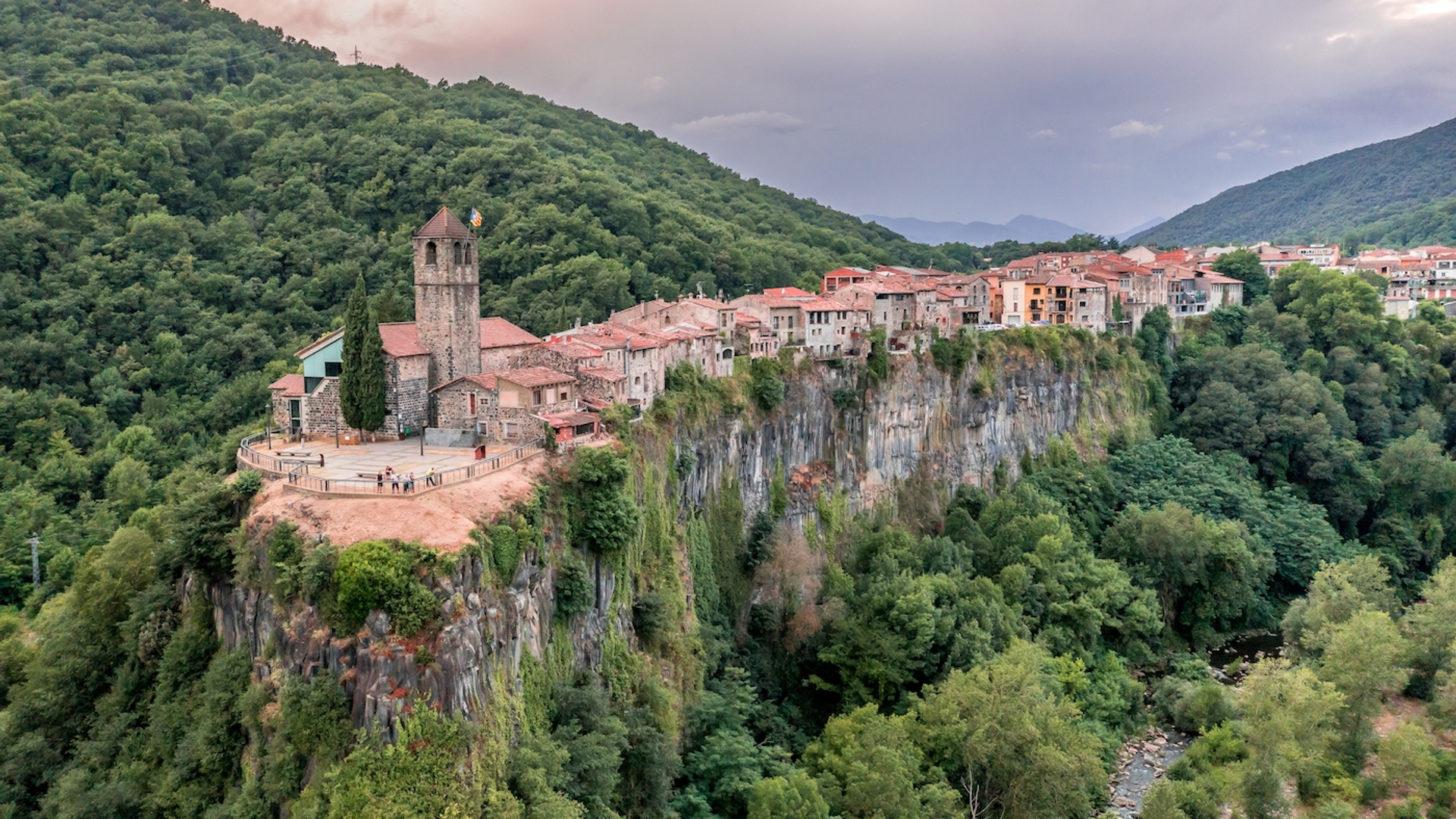 mikemike10-1704312701