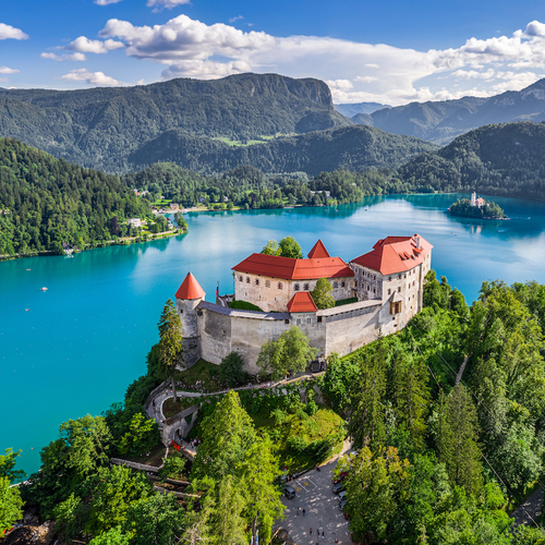 Trotseer vele Sloveense bergtoppen op de Slovenian Mountain Trail