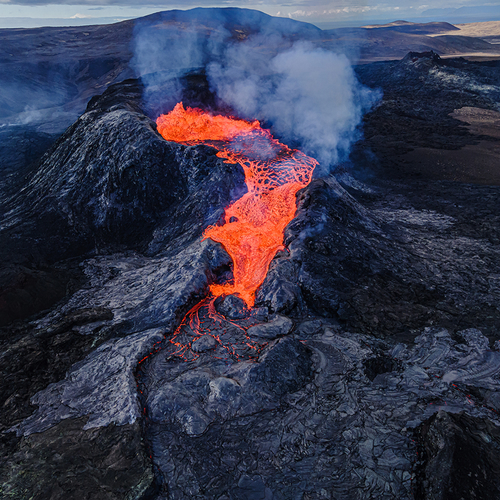 Deze IJslandse vulkaan barstte na minder dan een jaar opnieuw uit