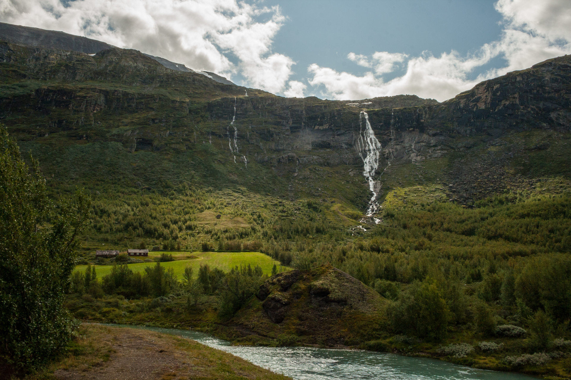 shutterstock_1490219018-1615900223