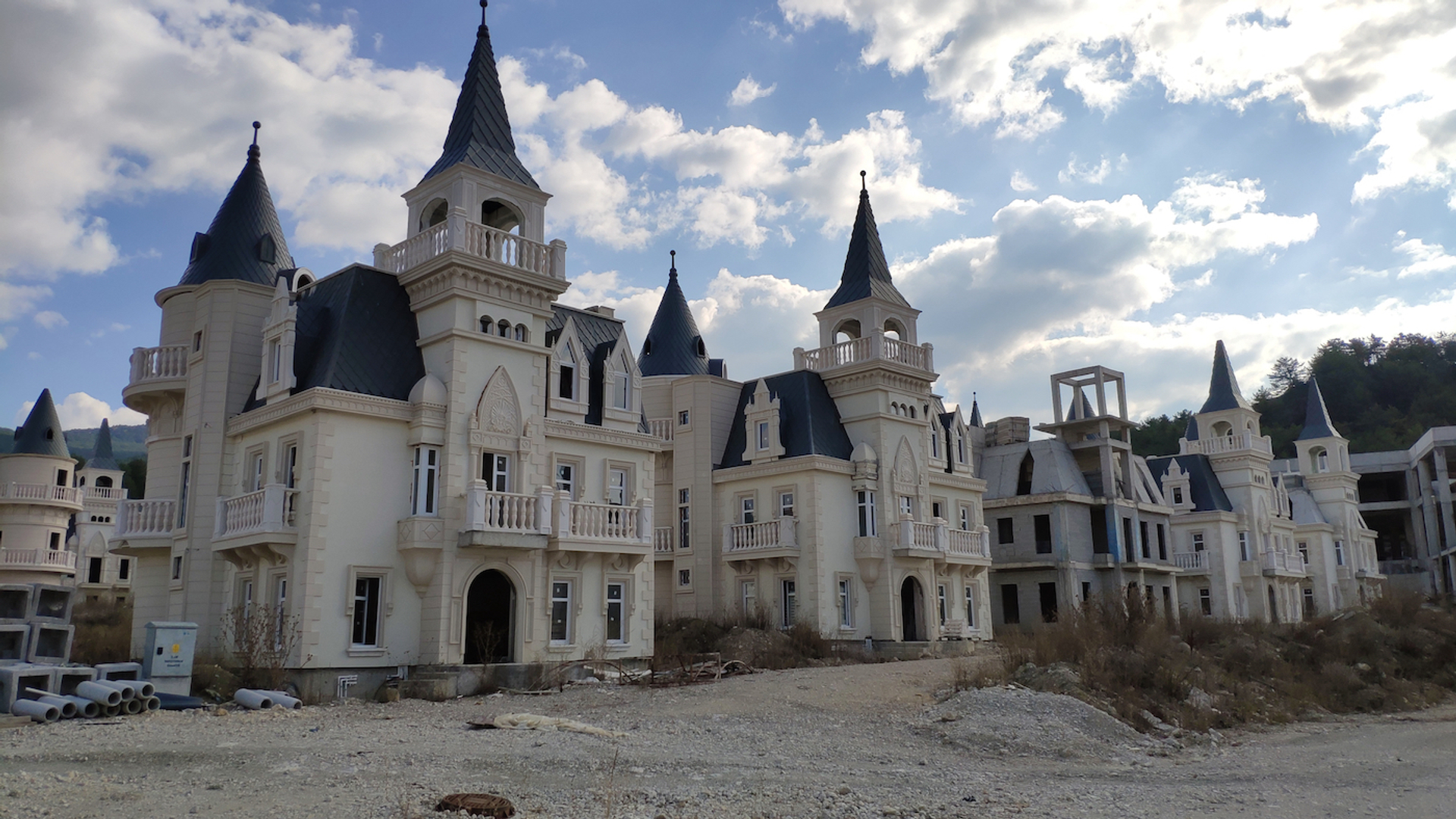 emasali_stock___Shutterstock.com-1678724646