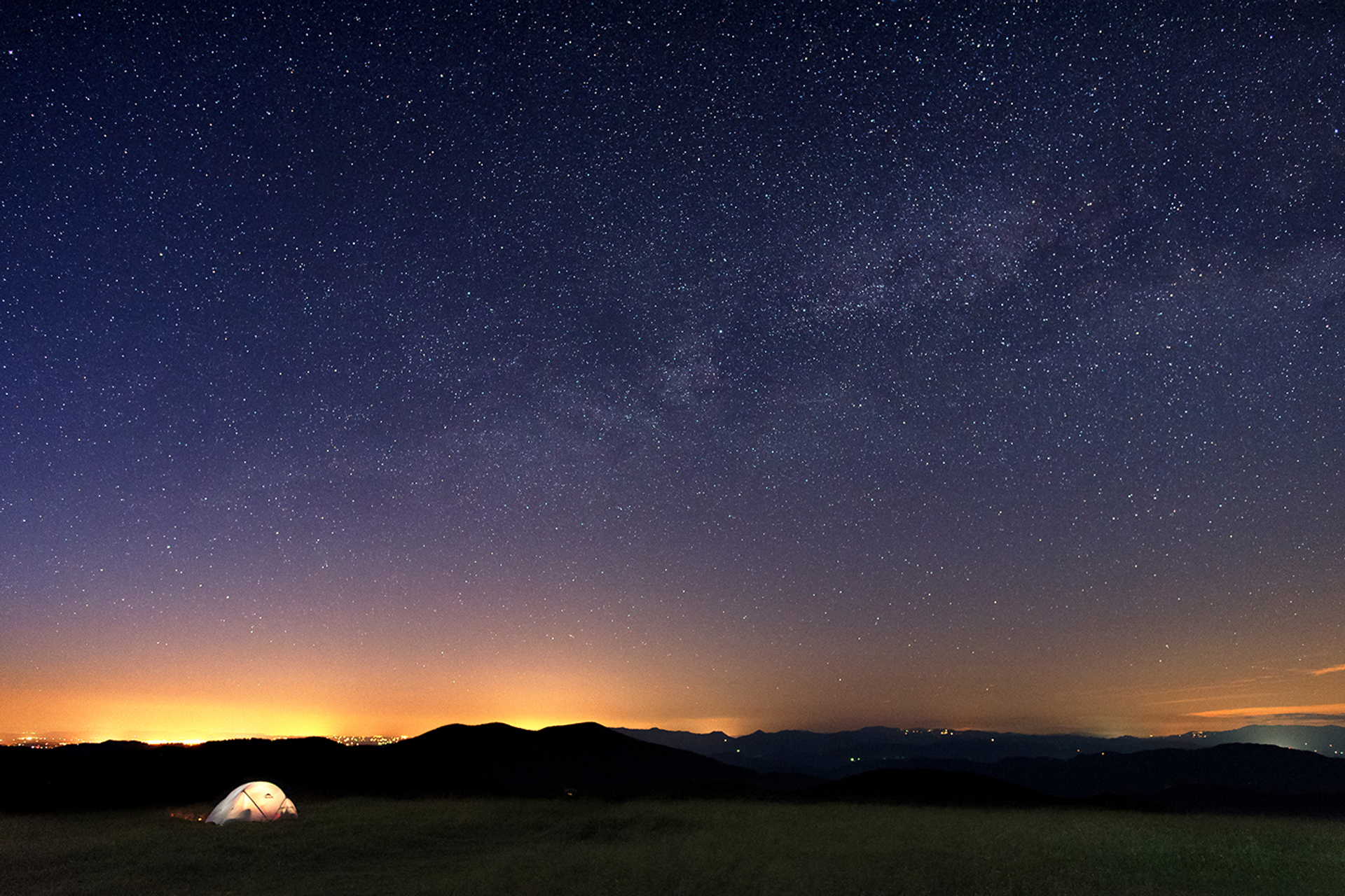 3OR_Appalachian_Trail_max_patch_north_carolina-1665050218