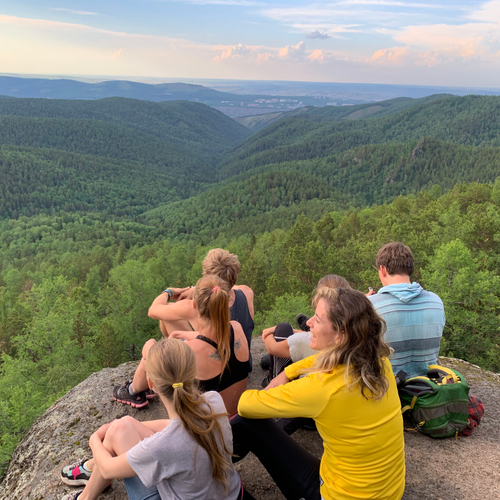 Van bruiloften tot 50 uur treinen: Paula's bizarre reis van Berlijn naar Tokio