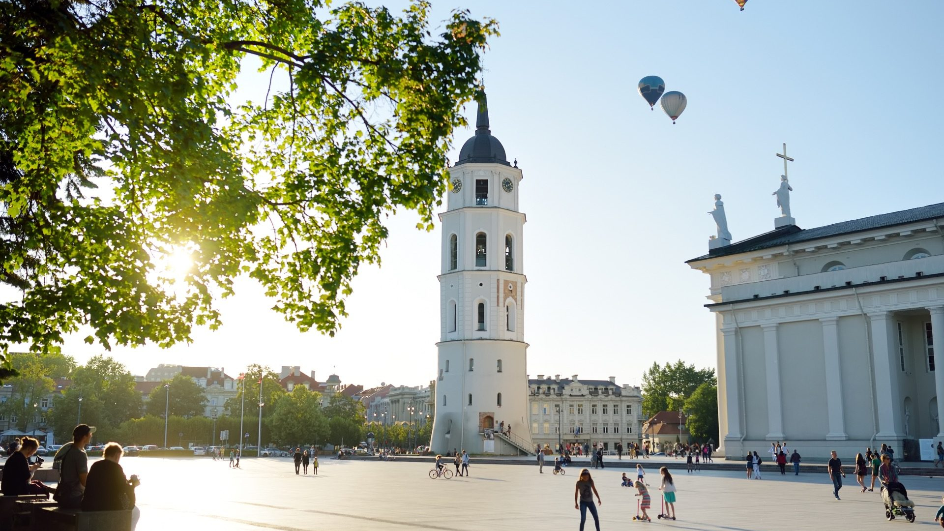 373e27f9-6be8-418c-b5f8-9422486731f7-1605101275