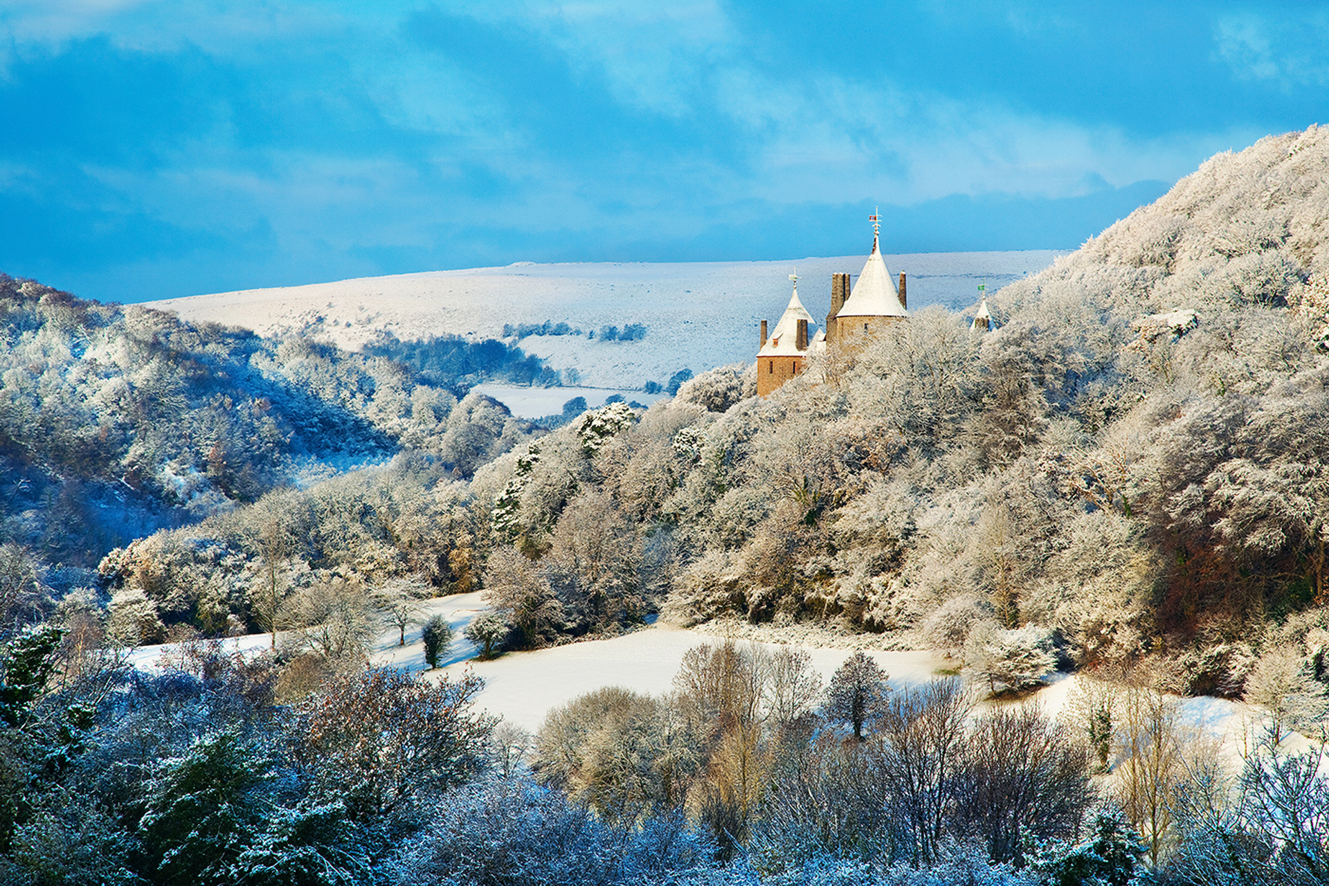 3OR_Castell_Coch_Wales_sneeuw-1654854328