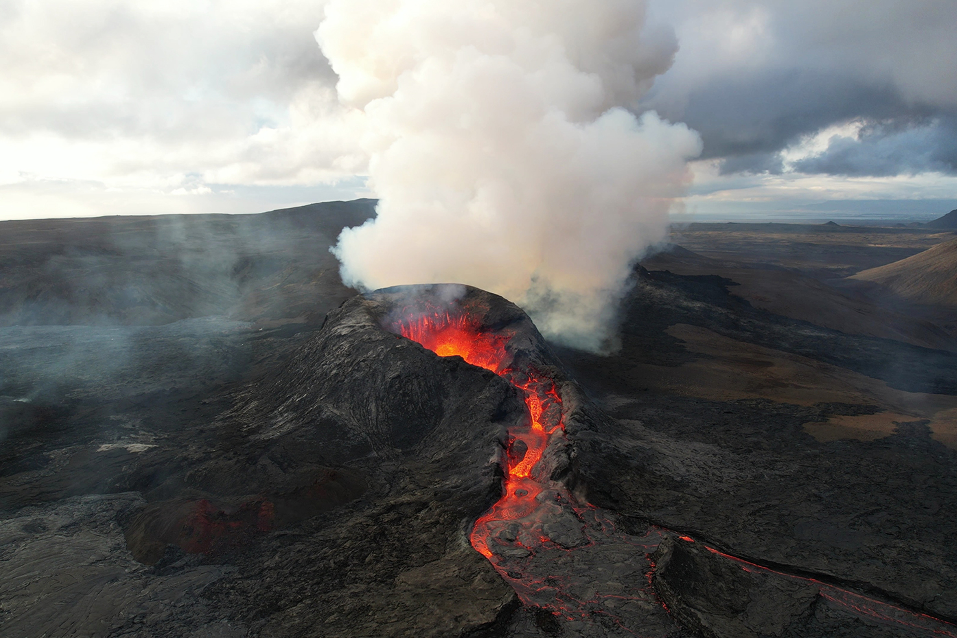 3OR_uitbarsting_2021_Fagradalsfjall_Reykjanes_IJsland-1659702319