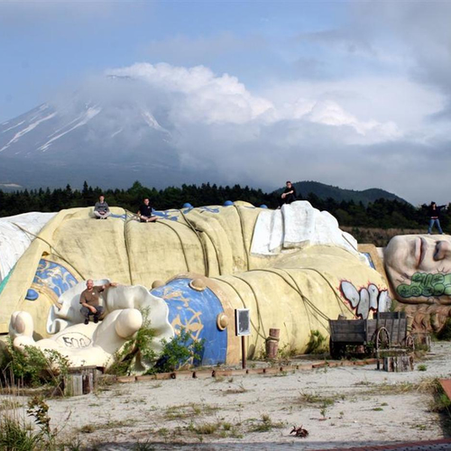 Van vreugde tot verval: 7 griezelige verlaten pretparken wereldwijd