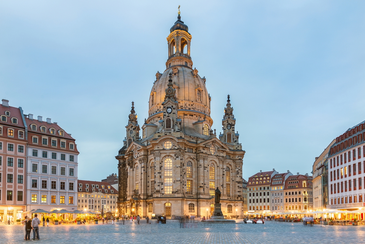 Dresden door tichr