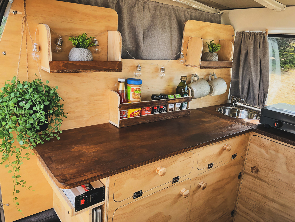 by NOMADS - camper keuken