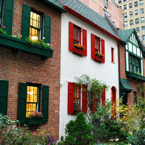 Pomander Walk: de verborgen pittoreske straat in hartje New York