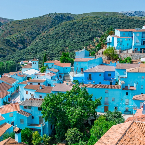 Dit blauwe Spaanse dorpje was niet altijd knalblauw