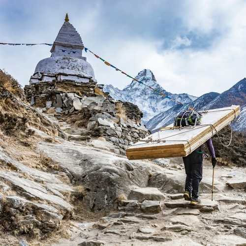 Levensgevaarlijk werk: de pittige klimtochten van een sherpa