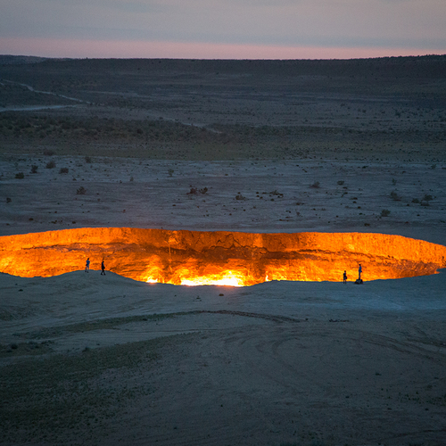 Deze giga-gaskrater heet niet voor niets ‘the Door to Hell’